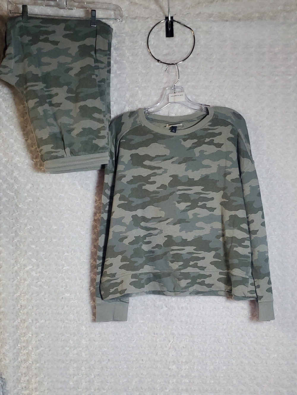 Camo Crewneck Sweater in Sage and Olive Set Size XL